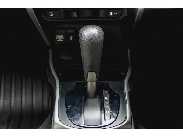 Honda City 1.5 V i-VTEC 2016 รูปที่ 6